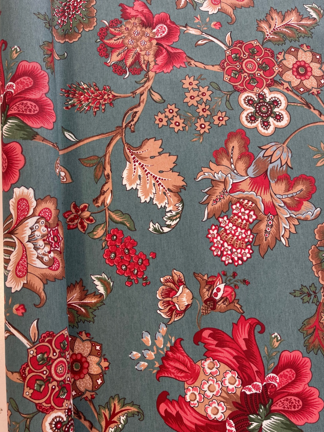 Otros Diseños - Lidia Fondo Turquesa Flor Burdeos